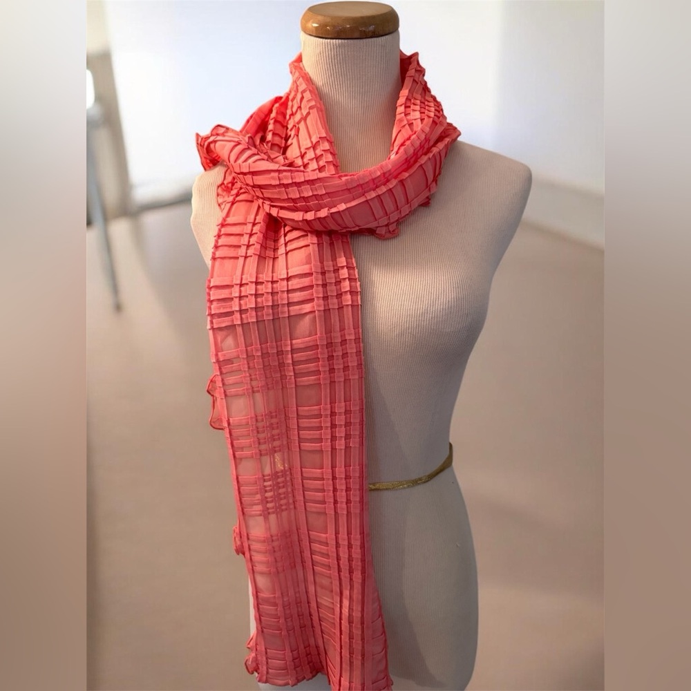 [Susan Daniels] Coral Pattern Ruffle Designer Scarf